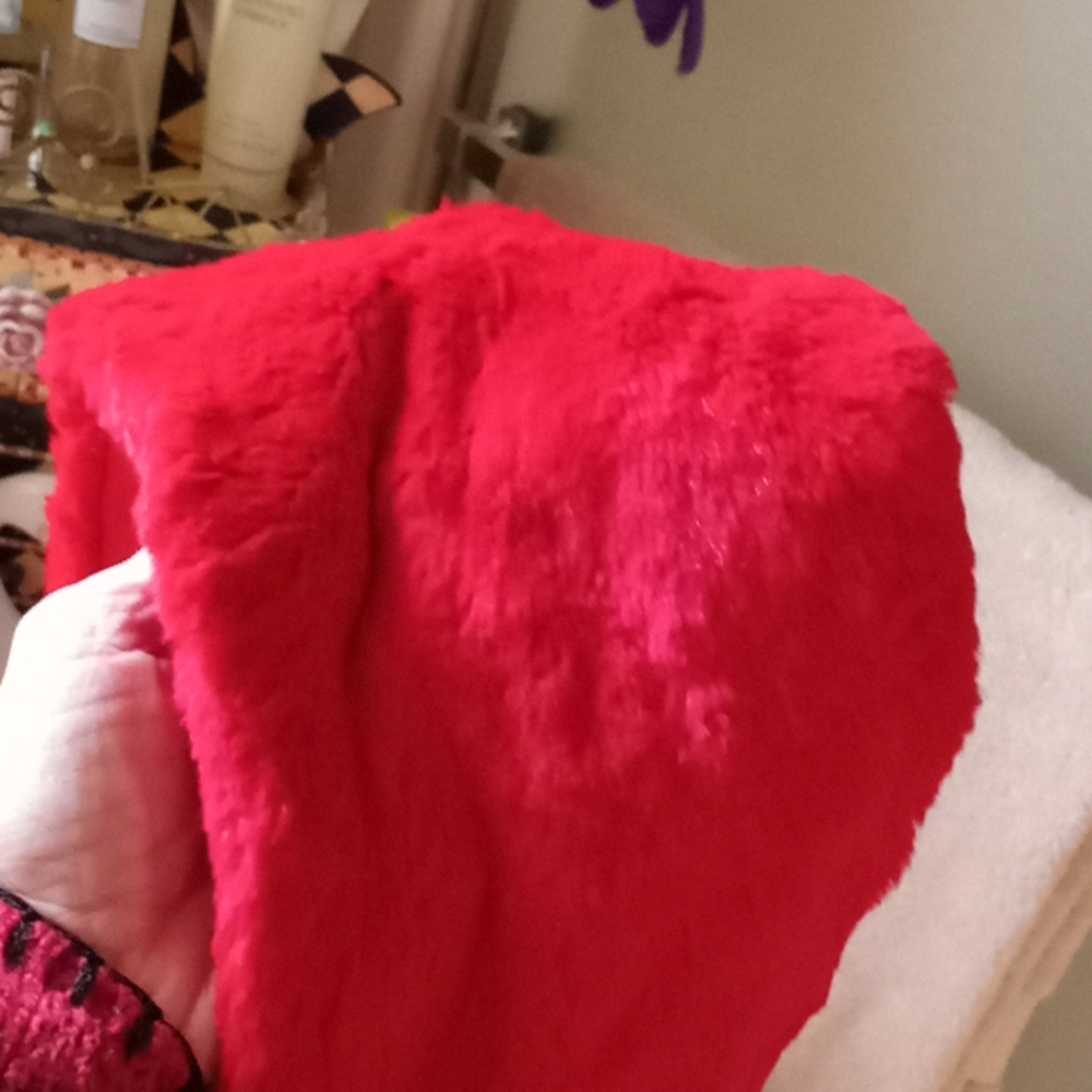 ❤🎁😘 Bloomingdale's Rex Rabbit scarf - Picture 4 of 5